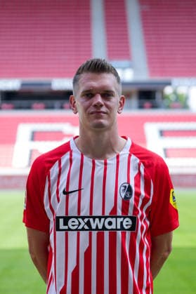 Matthias Ginter (SC Freiburg, 28); SC Freiburg; 1.BL, Bundesliga, Porträttermin 2026 2027 Freiburg Europa-Park Stadion Baden-Wuerttemberg Deutschland *** Matthias Ginter, SC Freiburg, 28, SC Freiburg, 1st Bundesliga, Bundesliga, Photo Shoot 2026 2027, Freiburg, Europa-Park Stadium, Baden-Württemberg, Germany Copyright: AA_STEINSIEK.CH