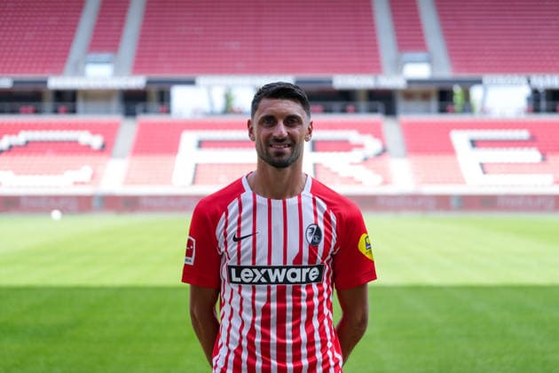 Vincenzo Grifo (SC Freiburg, 32); SC Freiburg; 1.BL, Bundesliga, Porträttermin 2026 2027 Freiburg Europa-Park Stadion Baden-Wuerttemberg Deutschland *** Vincenzo Grifo, SC Freiburg, 32, SC Freiburg 1, Bundesliga, Profile Session 2026–2027, Freiburg, Europa-Park Stadium, Baden-Württemberg, Germany Copyright: AA_STEINSIEK.CH