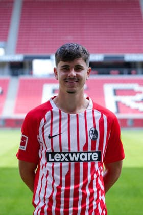Karl Steinmann (SC Freiburg, 36); SC Freiburg; 1.BL, Bundesliga, Porträttermin 2026 2027 Freiburg Europa-Park Stadion Baden-Wuerttemberg Deutschland *** Karl Steinmann, SC Freiburg, 36, SC Freiburg 1, Bundesliga, Photo Shoot 2026–2027, Freiburg, Europa-Park Stadium, Baden-Württemberg, Germany Copyright: AA_STEINSIEK.CH