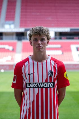 Rouven Tarnutzer (SC Freiburg, 39); SC Freiburg; 1.BL, Bundesliga, Porträttermin 2026 2027 Freiburg Europa-Park Stadion Baden-Wuerttemberg Deutschland *** Rouven Tarnutzer, SC Freiburg, 39, SC Freiburg 1, Bundesliga, Profile Session 2026–2027, Freiburg, Europa-Park Stadium, Baden-Württemberg, Germany Copyright: AA_STEINSIEK.CH