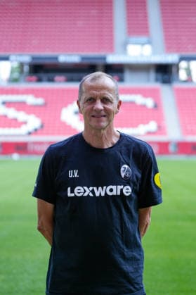 Uwe Vetter (SC Freiburg, Sportphysiotherapeut); SC Freiburg; 1.BL, Bundesliga, Porträttermin 2026 2027 Freiburg Europa-Park Stadion Baden-Wuerttemberg Deutschland *** Uwe Vetter, SC Freiburg; Sports Physical Therapist, SC Freiburg 1st Division, Bundesliga; Profile Session 2026–2027, Freiburg, Europa-Park Stadium, Baden-Württemberg, Germany Copyright: AA_STEINSIEK.CH