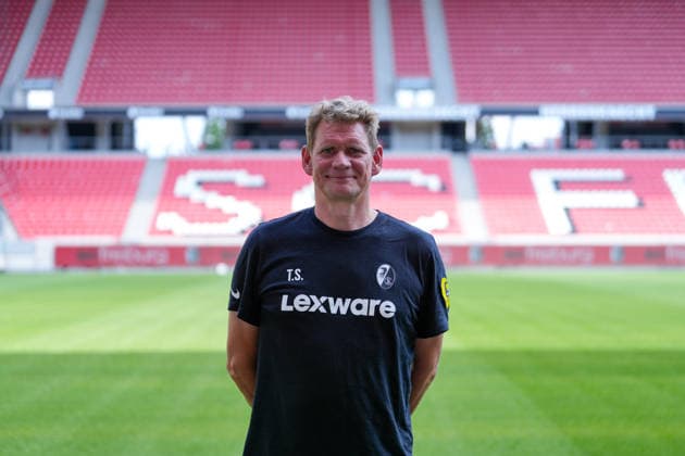 Torge Schwarz (SC Freiburg, Physiotherapeut); SC Freiburg; 1.BL, Bundesliga, Porträttermin 2026 2027 Freiburg Europa-Park Stadion Baden-Wuerttemberg Deutschland *** Torge Schwarz, SC Freiburg; Physical Therapist, SC Freiburg 1st Division; Bundesliga; Profile Session 2026–2027; Freiburg; Europa-Park Stadium; Baden-Württemberg; Germany Copyright: AA_STEINSIEK.CH