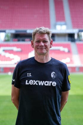 Torge Schwarz (SC Freiburg, Physiotherapeut); SC Freiburg; 1.BL, Bundesliga, Porträttermin 2026 2027 Freiburg Europa-Park Stadion Baden-Wuerttemberg Deutschland *** Torge Schwarz, SC Freiburg; Physical Therapist, SC Freiburg 1st Division; Bundesliga; Profile Session 2026–2027; Freiburg; Europa-Park Stadium; Baden-Württemberg; Germany Copyright: AA_STEINSIEK.CH