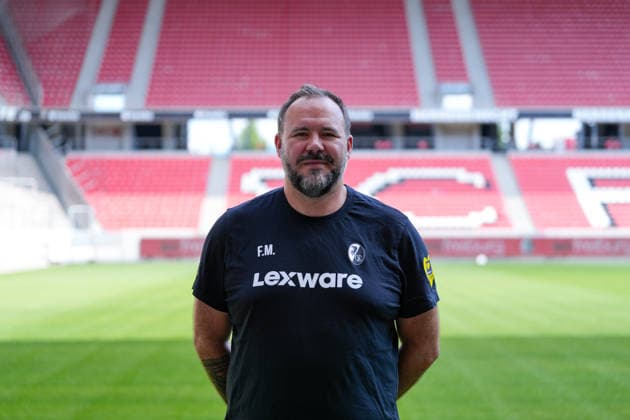 Florian Mack (SC Freiburg, Sportphysiotherapeut); SC Freiburg; 1.BL, Bundesliga, Porträttermin 2026 2027 Freiburg Europa-Park Stadion Baden-Wuerttemberg Deutschland *** Florian Mack, SC Freiburg; Sports Physical Therapist, SC Freiburg 1st Division, Bundesliga; Profile Session 2026–2027, Freiburg, Europa-Park Stadium, Baden-Württemberg, Germany Copyright: AA_STEINSIEK.CH