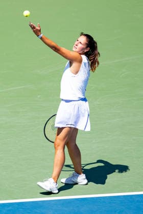 TORONTO, ON - AUGUST 05: Daria Kasatkina of Australia serves the ball during her match at the WTA, Tennis Damen National Bank Open tournament on August 5, 2026 at Sobeys Stadium in Toronto, ON, Canada (Photo by Julian Avram Icon Sportswire) TENNIS: AUG 05 National Bank Open EDITORIAL USE ONLY Icon2608050003