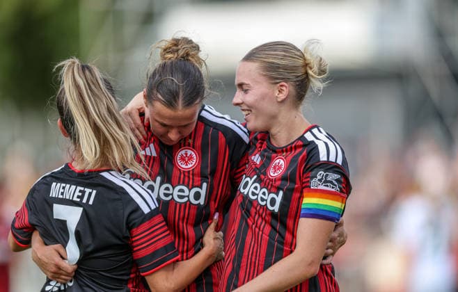 GER, Frankfurt, Eintracht Frankfurt vs AC Omonia Nikosia, UEFA Womens Champions League, Fussball, UEFA, Spielzeit 2026 2027, Stadion am Brentanobad, Qualifikation, Halbfinale im Bild: Ereleta Memeti (Eintracht Frankfurt Frauen 7) erzielt das Tor zum 2:0, Tor, Jubel und Freude, Emotionen, Larissa Mühlhaus (Eintracht Frankfurt Frauen 47), Laura Freigang (Eintracht Frankfurt Frauen 10) DFB DFL REGULATIONS PROHIBIT ANY USE OF PHOTOGRAPHS AS IMAGE SEQUENCES AND OR QUASI-VIDEO, 05.08.2026 *** GER, Frankfurt, Eintracht Frankfurt vs. AC Omonia Nicosia, UEFA Women s Champions League, Soccer, UEFA, 2026–2027 Season, Brentanobad Stadium, Qualifying Round, Semifinal in Pictures: Ereleta Memeti of Eintracht Frankfurt Women’s Team scores the goal to make it 2–0; goal, celebration, and joy; emotions; Larissa Mühlhaus of Eintracht Frankfurt Women’s Team, 47, Laura Freigang, Eintracht Frankfurt Women’s Team No. 10. DFB and DFL regulations prohibit any use of photographs as image sequences and or quasi-video. August 5, 2026 Copyright: HMBxMedia HendrikxHamelau
