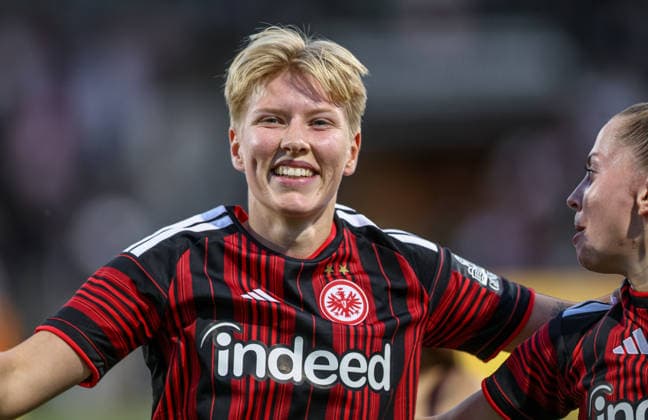 GER, Frankfurt, Eintracht Frankfurt vs AC Omonia Nikosia, UEFA Womens Champions League, Fussball, UEFA, Spielzeit 2026 2027, Stadion am Brentanobad, Qualifikation, Halbfinale im Bild: Eintracht Frankfurt Frauen feiern den 8:0 Sieg nach Toren gegen Nikosia in der UEFA Champions League Qualifikation, Jubel, Freude und Emotionen, Paulina Krumbiegel (Eintracht Frankfurt Frauen 27) DFB DFL REGULATIONS PROHIBIT ANY USE OF PHOTOGRAPHS AS IMAGE SEQUENCES AND OR QUASI-VIDEO, 05.08.2026 *** GER, Frankfurt, Eintracht Frankfurt vs. AC Omonia Nicosia, UEFA Women s Champions League, Soccer, UEFA, 2026–2027 Season, Brentanobad Stadium, Qualifying Round, Semifinals in Pictures: Eintracht Frankfurt Women celebrate their 8–0 victory over Nicosia in the UEFA Women’s Champions League qualifying round, Jubilation, joy, and emotion; Paulina Krumbiegel, Eintracht Frankfurt Women; 27; DFB and DFL regulations prohibit any use of photographs as image sequences and or quasi-video; August 5, 2026 Copyright: HMBxMedia HendrikxHamelau
