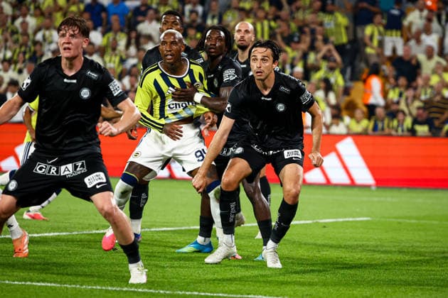 776539845 Talisca of Fenerbahce looks on during the match. Fenerbahce and Sturm Graz faced each other at UEFA Champions League Qualification 3rd Round 1st leg. The match took place in Chobani Fenerbahce Sukru Saracoglu Stadium on August 5th, 2026. Istanbul Istanbul Turkey Copyright: xBurakxBasturkx