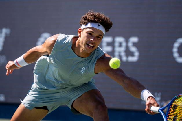 August 5, 2026, Montreal, Pq, Canada: Ben Shelton of USAÃ‚ returns the ball to Jenson Brooksby of USAÃ‚ on day four of the National Bank Open tennis tournament in Montreal on Wednesday, August 5, 2026. Canada News - August 5, 2026  - ZUMAc35_ 20260805_zaf_c35_073 Copyright: xChristopherxKatsarovx