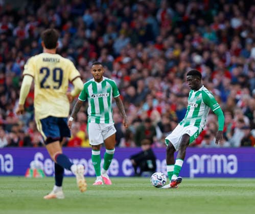 RECORD DATE NOT STATED 5th August 2026; Aviva Stadium, Dublin, Ireland; Friendly Football, Arsenal versus Real Betis; Bouare of Real Betis passes the ball PeterxFitzpatrick
