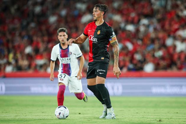 RCD Mallorca Vs Paris Saint-Germain - Trofeu Ciutat De Palma Antonio Raillo of RCD Mallorca controls the ball during the Trofeu Ciutat de Palma friendly match between RCD Mallorca and Paris Saint-Germain at Estadi Son Moix, on August 5, 2026. Palma de Mallorca Spain  Copyright: xGongorax originalFilename:bonilla-rcdmallo260805_npGsW.jpg