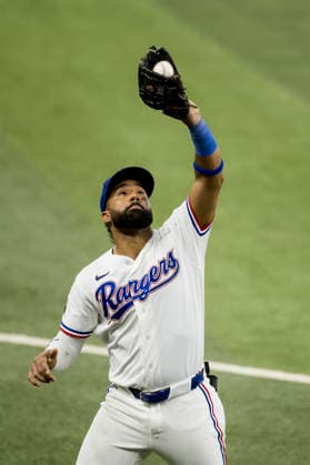 August 5, 2026, Arlington, Texas, USA: Texas Rangers third baseman EZEQUIEL DURAN (20) catches a pop fly out against the San Francisco Giants at Globe Life Field. Rangers win 6-0. Arlington USA - ZUMAf180 20260805_zsp_f180_025 Copyright: xMarkxFannx