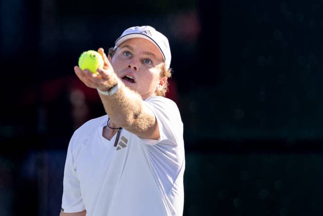 August 5, 2026, Montreal, Quebec, Canada: ALEX MECHELSEN FROM USA serving in match against Francisco Cerundolo (16) from Argentina in second round at Canadian Open at IGA stadium in Montreal, Quebec, Canada on 2026-08-05 Montreal Canada - ZUMAl189 20260805_zsp_l189_090 Copyright: xYannickxLegarex