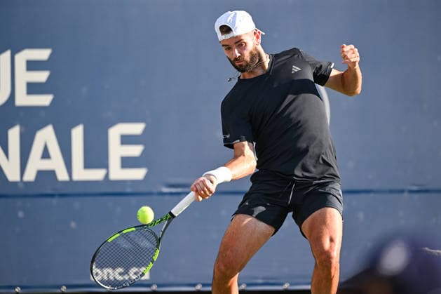 MONTREAL, QC - AUGUST 05: Jacob Fearnley (GBR) returns the ball during a second round match at National Bank Open on August 05, 2026 at IGA Stadium in Montreal, QC (Photo by David Kirouac Icon Sportswire) TENNIS: AUG 05 National Bank Open EDITORIAL USE ONLY Icon26080509226