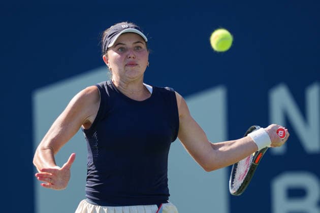 WTA, Tennis Damen Masters 1000 National Bank Open Toronto 2026 - Round of 64 - Day 5 Kayla Day of United States plays a backhand during the Women™s Singles round of 64 match against Coco Gauff of United States on day 5 of the WTA Masters 1000 National Bank Open at Sobeys Stadium on August 5, 2026, in Toronto, Canada. (Photo by Leonardo Ramirez Eyepix Group) Copyright: xLeonardoxRamirezx xEyepixxGroupx LR_04082026_08522