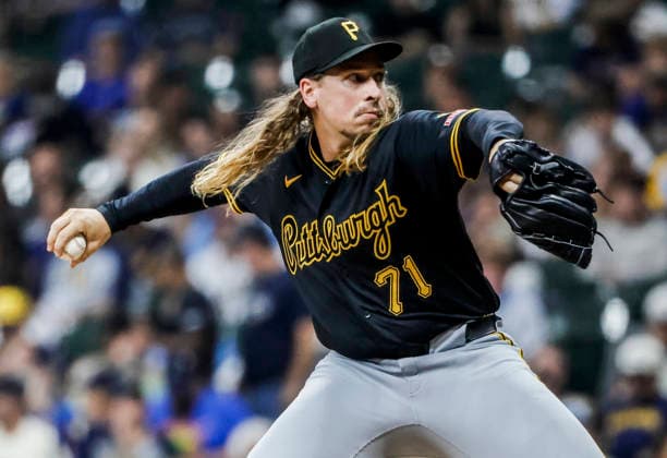 Pittsburgh Pirates relief pitcher Lake Bachar throws in the sixth inning of the MLB, Baseball Herren, USA game between the Pittsburgh Pirates and the Milwaukee Brewers at American Family Field in Milwaukee, Wisconsin on Wednesday, August 5, 2026.  MIL20260805816 TANNENxMAURY