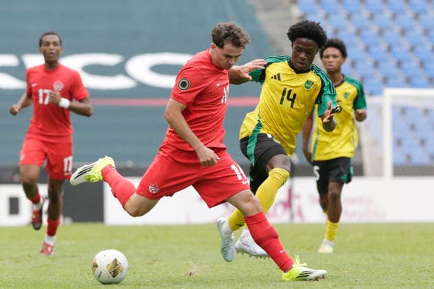 CONCACAF U-20 Championship - Canada vs Jamaica Liam Mackenzie (L) of Canada vies for the ball with Duwayne Burgher (R) of Jamaica during a CONCACAF U-20 Championship match between Canada and Jamaica at Cuauhtemoc Stadium in Puebla, Mexico, 05 August 2026. Puebla Mexico  Copyright: xHildaxRiosx