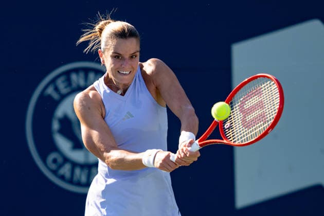 TORONTO, ON - AUGUST 05: Maria Sakkari of Greece returns a shot during her match at the WTA, Tennis Damen National Bank Open tournament on August 5, 2026 at Sobeys Stadium in Toronto, ON, Canada (Photo by Julian Avram Icon Sportswire) TENNIS: AUG 05 National Bank Open EDITORIAL USE ONLY Icon2608050181