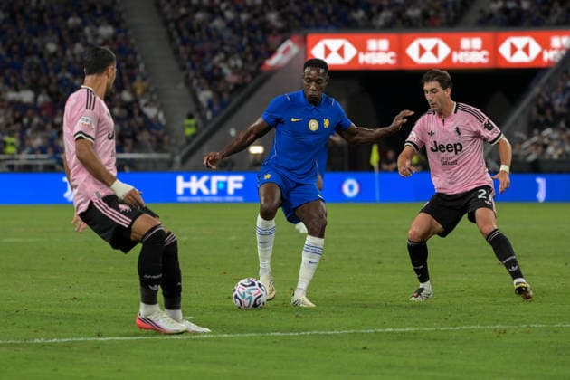 HONG KONG, CHINA - AUGUST 05: Danny Welbeck of Chelsea FC drives the ball in a match between Chelsea and Juventus during Hong Kong Football Festival 2026 at Kai Tak Stadium on August 5, 2026 in Hong Kong, China.  Copyright: xChinaxNewsxServicex 111658298856
