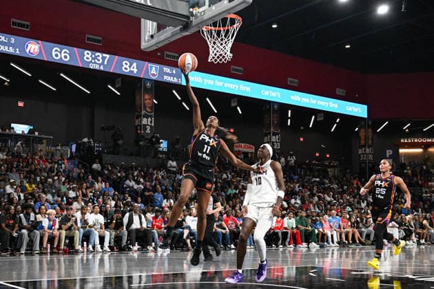 COLLEGE PARK, GA - AUGUST 05: Phoenix forward Valeriane Ayayi (11) drives to the basket during the WNBA, Basketball Damen, USA game between the Phoenix Mercury and the Atlanta Dream on August 5th, 2026 at the Gateway Center in College Park, GA. (Photo by Rich von Biberstein Icon Sportswire) WNBA: AUG 05 Phoenix Mercury at Atlanta Dream EDITORIAL USE ONLY Icon260805049