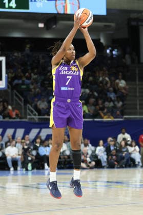 CHICAGO, USA - August 5: Ariel Atkins (7 Los Angeles Sparks) shoots a 3-pointer during the WNBA, Basketball Damen, USA game between the Chicago Sky and Los Angeles Sparks at Wintrust Arena on Monday, August 5 in Chicago, USA  Copyright: xShainaxBenhiyoun SPPx Sportspressphoto_SPR201264