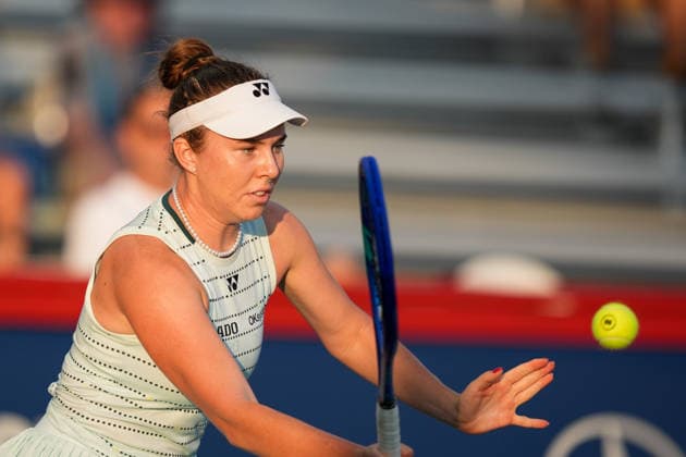WTA, Tennis Damen Masters 1000 National Bank Open Toronto 2026 - Round of 64 - Day 5 Linda Noskova of Czech Republic plays a forehand during the Women™s Singles round of 64 match against Caty McNally of United States on day 5 of the WTA Masters 1000 National Bank Open at Sobeys Stadium on August 5, 2026, in Toronto, Canada. (Photo by Leonardo Ramirez Eyepix Group) Copyright: xLeonardoxRamirezx xEyepixxGroupx LR_04082026_08616