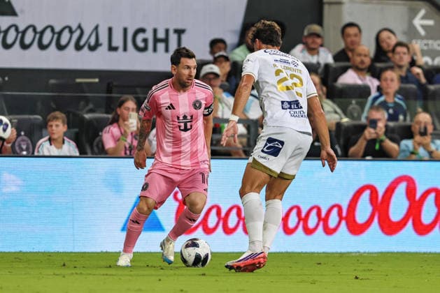 August 5, 2026, Miami, Florida, USA: LIONEL MESSI (10) of Inter Miami CF controls a ball during a Leagues Cup 2026 soccer match between Inter Miami CF and Atletico de San Luis Miami USA - ZUMAa257 20260805_zsp_a257_008 Copyright: xChrisxArjoonx