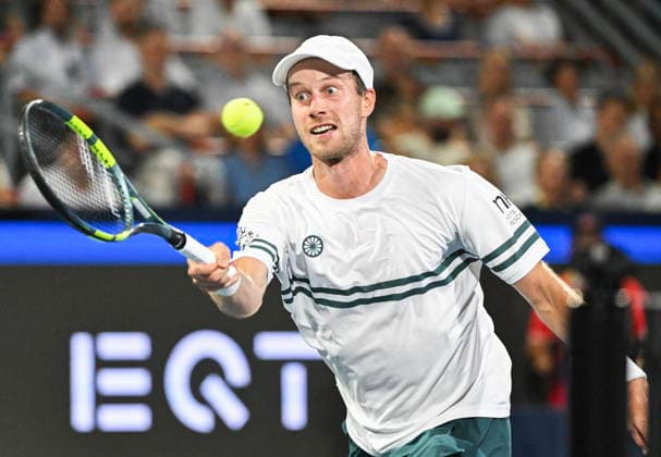 August 5, 2026, Montreal, Pq, Canada: Botic van de Zandschulp of the Netherlands plays a shot to Daniil Medvedev of Russia during their second round match at the National Bank Open tennis tournament in Montreal, on Wednesday, August 5, 2026. Canada News - August 5, 2026  - ZUMAc35_ 20260805_zaf_c35_176 Copyright: xGrahamxHughesx