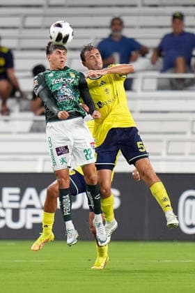 August 5, 2026, Nashville, Tennessee, USA: Leon midfielder Sebastian Santos (22) and Nashville SC defender Jack Maher (5) go up for a header during the second half at Geodis Park. Nashville USA - ZUMAh237 20260805_zsp_h237_024 Copyright: xCamdenxHallx