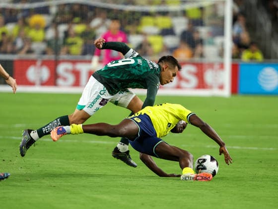August 5, 2026: Club Leon midfielder Jose Rodriguez (29) fouls Nashville SC defender Thomas Williams (21) during a Leagues Cup match between Leon and Nashville SC at Geodis Park in Nashville, TN. CSM Nashville United States of America - ZUMAc04_ 20260805_zma_c04_069 Copyright: xStephenxFurstx
