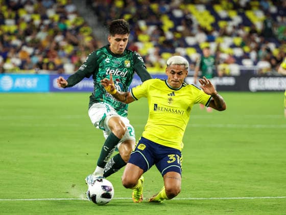 Leagues Cup 2026: Leon Vs Nashville SC AUG 05 August 5, 2026: Nashville SC defender Andy Najar (31) is tripped by Club Leon midfielder Sebastian Santos (22) during a Leagues Cup match between Leon and Nashville SC at Geodis Park in Nashville, TN. Stephen Furst CSM (Credit Image: Â Stephen Furst Cal Media) Nashville Tn United States of America EDITORIAL USE ONLY Copyright: xx ZUMA-20260805_zma_c04_073.jpg StephenxFurstx csmphotothree508977