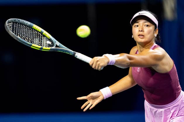 TORONTO, ON - AUGUST 05: Alexandra Eala of Philippines returns a shot during her match at the WTA, Tennis Damen National Bank Open tournament on August 5, 2026 at Sobeys Stadium in Toronto, ON, Canada (Photo by Julian Avram Icon Sportswire) TENNIS: AUG 05 National Bank Open EDITORIAL USE ONLY Icon2608050392