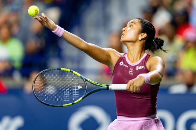 TORONTO, ON - AUGUST 05: Alexandra Eala of Philippines serves the ball during her match at the WTA, Tennis Damen National Bank Open tournament on August 5, 2026 at Sobeys Stadium in Toronto, ON, Canada (Photo by Julian Avram Icon Sportswire) TENNIS: AUG 05 National Bank Open EDITORIAL USE ONLY Icon2608050421