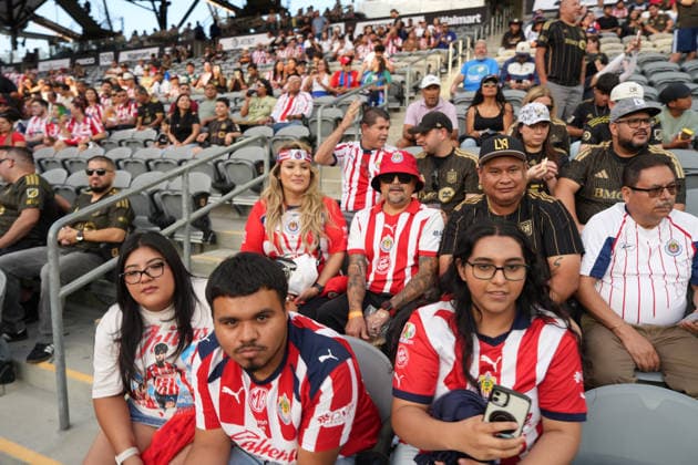 Los Angeles and Guadalajara fans attend in a Leagues Cup match between Los Angeles FC and Guadalajara at the BMO Stadium in Los Angeles, United States, 05 August 2026. Leagues Cup - Los Angeles FC vs Guadalajara !ACHTUNG: NUR REDAKTIONELLE NUTZUNG!  Copyright: xOmarxAlonsox AME6415 20260806-55021081745_1