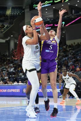 CHICAGO, USA - August 5: Kamilla Cardoso (10 Chicago Sky) in action during the WNBA, Basketball Damen, USA game between the Chicago Sky and Los Angeles Sparks at Wintrust Arena on Monday, August 5 in Chicago, USA  Copyright: xShainaxBenhiyoun SPPx Sportspressphoto_SPR201405