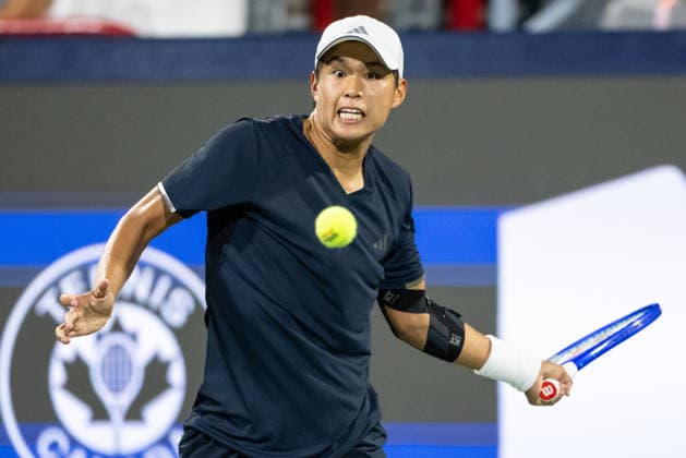 MONTREAL, QC - AUGUST 05: Learner Tien from USA returns the ball against Gael Monfils from France during their singles second round match on day three of the ATP, Tennis Herren 1000 National Bank Open presented by Rogers at Stade IGA on August 5, 2026 in Montreal, Quebec, Canada.(Photo by Vincent Ethier Icon Sportswire) TENNIS: AUG 05 National Bank Open EDITORIAL USE ONLY Icon2608059114
