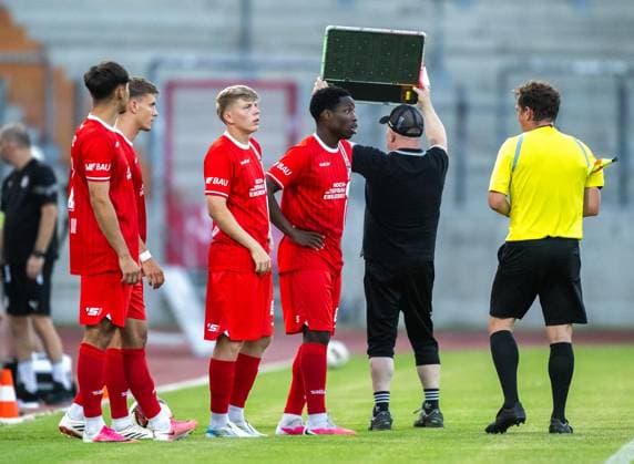 FUSSBALL REGIONALLIGA NORDOST - SAISON 2026-2027 - 3. SPIELTAG FC ROT WEISS ERFURT - SV TASMANIA BERLIN ** NUR FÜR REDAKTIONELLE ZWECKE ** EDITORIAL USE ONLY **<p>05 08 2026-Erfurt: Fussball Regionalliga Nordost 3. Spieltag Saison 2026-2027 Steigerwaldstadion FC Rot Weiss Erfurt - SV Tasmania Berlin im Foto: Einwechslung von Laurenz Dehl 29 (FC Rot‘Weiß Erfurt), Marco Wolf 10 (FC Rot-Weiß Erfurt), Benjika Caciel 8 (FC Rot-Weiß Erfurt) und Dustin Forkel 17 (FC Rot-Weiß Erfurt) ( Deutschland Thueringen Erfurt Copyright: SaschaxFromm *** SOCCER REGIONAL LEAGUE NORTHEAST 2026–2027 SEASON, MATCHDAY 3: FC ROT WEISS ERFURT vs. SV TASMANIA BERLIN ** FOR EDITORIAL USE ONLY ** EDITORIAL USE ONLY ** p 05 08 2026 Erfurt Soccer Regional League Northeast Matchday 3, 2026–2027 Season, Steigerwaldstadion: FC Rot-Weiss Erfurt vs. SV Tasmania Berlin. Pictured: Laurenz Dehl (29) coming on as a substitute for FC Rot-Weiss ErfurtWeiß Erfurt, Marco Wolf 10 FC Rot Weiß Erfurt, Benjika Caciel 8 FC Rot Weiß Erfurt, and Dustin Forkel 17 FC Rot Weiß Erfurt Germany Thuringia Erfurt Copyright SaschaxFromm Copyright: SaschaxFromm doc871bzgc7ia813iu7bt0d ,EDITORIAL USE ONLY