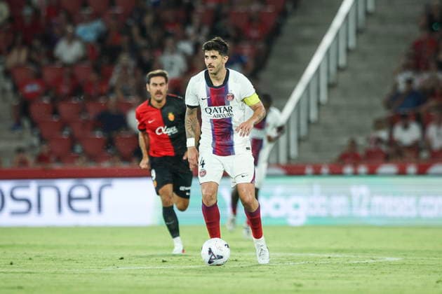 Lucas Beraldo (PSG Paris Saint-Germain) controls the ball during the during the pre-season friendly match between RCD Mallorca and Paris Saint-Germain at Estadi Son Moix on August 5, 2026 in Palma de Mallorca, Spain. (Photo by Xavi Bonilla DeFodi Images) - *** Lucas Beraldo of PSG (Paris Saint-Germain) controls the ball during a preseason friendly match between RCD Mallorca and Paris Saint-Germain at Estadi Son Moix on August 5, 2026, in Palma de Mallorca, Spain. Photo by Xavi Bonilla, DeFodi Images