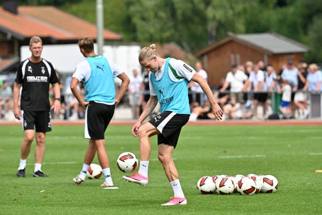 06.08.2026; Rottach-Egern; Fussball, Herren, Saison 2026 2027, Trainingslager Borussia Moenchengladbach David Herold (Gladbach) DFL regulations prohibit any use of photographs as image sequences and or quasi-video. Stadion Am Birkenmoos Bayern Deutschland *** August 6, 2026 Rottach Egern Soccer, Men s, 2026–2027 Season, Training Camp Borussia Mönchengladbach David Herold Gladbach DFL regulations prohibit any use of photographs as image sequences and or quasi-video Am Birkenmoos Stadium Bavaria, Germany