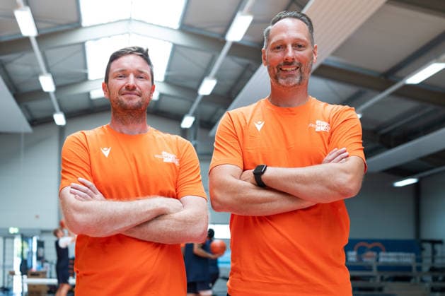 easycredit BBL Basketball Bundesliga 2026 2027 Medientraining Science City Jena am 06.08.2026 Das neue Trainerteam v.li. Co Trainer Patrick Carney und Cheftrainer Steven Esterkamp Sparkassen Arena *** easycredit BBL Basketball Bundesliga 2026–2027 Media Training at Science City Jena on August 6, 2026 The new coaching staff (from left): Assistant Coach Patrick Carney and Head Coach Steven Esterkamp at Sparkassen Arena