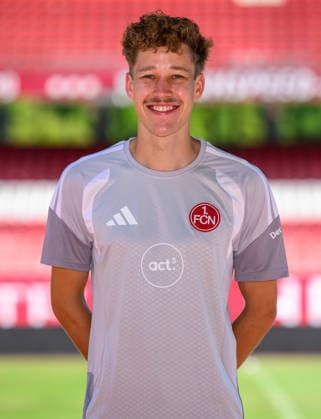 04.08.2026 - 1. FC Nürnberg FCN ( Club Clubfrauen ) - 1. Frauen Fussball Bundesliga BL - Saison 2026 2027 - Fototermin Porträttermin Vorstellung Präsentation Pressetermin - - xwoxzix - Einzelbild Einzelfoto Portrait Porträt Kopfbild - Dr. Andreas Kopf ( Mannschaftsarzt 1. FC Nürnberg FCN ) *** August 4, 2026 1 FC Nuremberg FCN Club Women s Team Women s Soccer Bundesliga (BL) 2026–2027 Season Photo Shoot Portrait Session Introduction Presentation Press Conference xwoxzix Single Image Individual Photo Portrait Headshot Dr. Andreas Kopf, Team Physician 1 FC Nuremberg FCN
