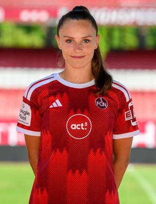 04.08.2026 - 1. FC Nürnberg FCN ( Club Clubfrauen ) - 1. Frauen Fussball Bundesliga BL - Saison 2026 2027 - Fototermin Porträttermin Vorstellung Präsentation Pressetermin - - xwoxzix - Einzelbild Einzelfoto Portrait Porträt Kopfbild - Sanja Homann (19, 1. FC Nürnberg FCN ) *** August 4, 2026 1 FC Nürnberg FCN Club Women s Team Women s Soccer Bundesliga (BL) 2026–2027 Season Photo Shoot Portrait Session Introduction Presentation Press Event xwoxzix Single Image Individual Photo Portrait Headshot Sanja Homann 19, 1 FC Nuremberg FCN