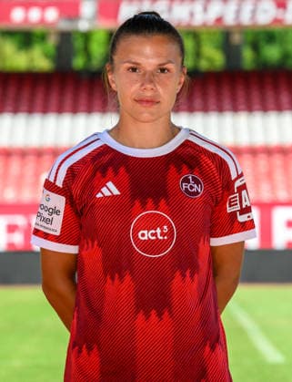 04.08.2026 - 1. FC Nürnberg FCN ( Club Clubfrauen ) - 1. Frauen Fussball Bundesliga BL - Saison 2026 2027 - Fototermin Porträttermin Vorstellung Präsentation Pressetermin - - xwoxzix - Einzelbild Einzelfoto Portrait Porträt Kopfbild - Alexsandra Lobanova (4, 1. FC Nürnberg FCN ) *** August 4, 2026 1 FC Nürnberg FCN Club Women s Team Women s Soccer Bundesliga (BL) 2026–2027 Season Photo Shoot Portrait Session Introduction Presentation Press Event xwoxzix Single Image Individual Photo Portrait Headshot Alexsandra Lobanova 4, 1 FC Nuremberg FCN