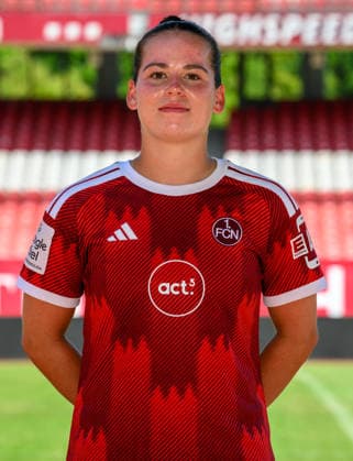 04.08.2026 - 1. FC Nürnberg FCN ( Club Clubfrauen ) - 1. Frauen Fussball Bundesliga BL - Saison 2026 2027 - Fototermin Porträttermin Vorstellung Präsentation Pressetermin - - xwoxzix - Einzelbild Einzelfoto Portrait Porträt Kopfbild - Jonna Brengel (10, 1. FC Nürnberg FCN ) *** August 4, 2026 1 FC Nürnberg FCN Club Women s Team Women s Soccer Bundesliga (BL) 2026–2027 Season Photo Shoot Portrait Session Introduction Presentation Press Event xwoxzix Single Image Individual Photo Portrait Headshot Jonna Brengel 10, 1 FC Nuremberg FCN