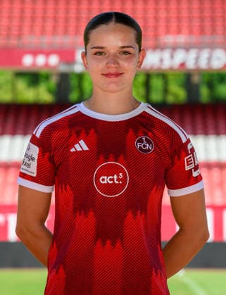 04.08.2026 - 1. FC Nürnberg FCN ( Club Clubfrauen ) - 1. Frauen Fussball Bundesliga BL - Saison 2026 2027 - Fototermin Porträttermin Vorstellung Präsentation Pressetermin - - xwoxzix - Einzelbild Einzelfoto Portrait Porträt Kopfbild - Marlene Lindner (14, 1. FC Nürnberg FCN ) *** August 4, 2026 1 FC Nürnberg FCN Club Women s Team Women s Soccer Bundesliga (BL) 2026–2027 Season Photo Shoot Portrait Session Introduction Presentation Press Event xwoxzix Single Image Individual Photo Portrait Headshot Marlene Lindner 14, 1 FC Nuremberg FCN