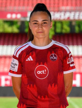 04.08.2026 - 1. FC Nürnberg FCN ( Club Clubfrauen ) - 1. Frauen Fussball Bundesliga BL - Saison 2026 2027 - Fototermin Porträttermin Vorstellung Präsentation Pressetermin - - xwoxzix - Einzelbild Einzelfoto Portrait Porträt Kopfbild - Maelle Seguin (28, 1. FC Nürnberg FCN ) *** August 4, 2026 1 FC Nuremberg FCN Club Women s Team Women s Soccer Bundesliga (BL) 2026–2027 Season Photo Shoot Portrait Session Introduction Presentation Press Conference xwoxzix Single Image Individual Photo Portrait Headshot Maelle Seguin 28, 1 FC Nuremberg FCN