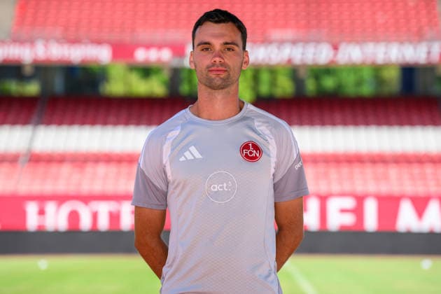 04.08.2026 - 1. FC Nürnberg FCN ( Club Clubfrauen ) - 1. Frauen Fussball Bundesliga BL - Saison 2026 2027 - Fototermin Porträttermin Vorstellung Präsentation Pressetermin - - xwoxzix - Einzelbild Einzelfoto Portrait Porträt Kopfbild - Domen Kotnjek ( Reha- Athletiktrainer 1. FC Nürnberg FCN ) *** August 4, 2026 1 FC Nuremberg FCN Club Women s Team Women s Soccer Bundesliga (BL) 2026–2027 Season Photo Shoot Portrait Session Introduction Presentation Press Conference xwoxzix Single Image Individual Photo Portrait Headshot Domen Kotnjek Rehab Athlete1 FC Nuremberg FCN
