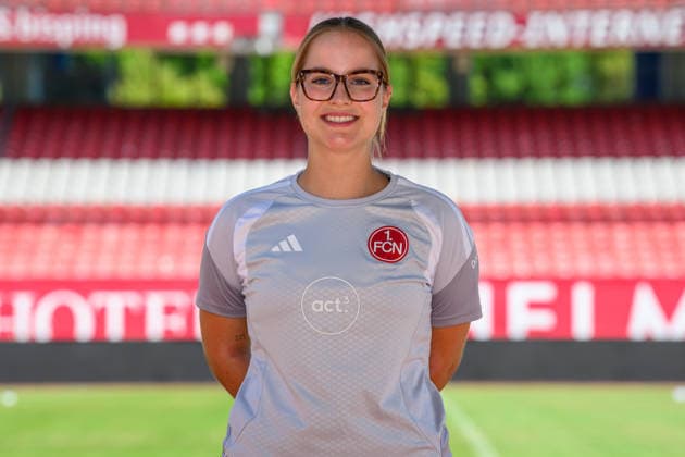 04.08.2026 - 1. FC Nürnberg FCN ( Club Clubfrauen ) - 1. Frauen Fussball Bundesliga BL - Saison 2026 2027 - Fototermin Porträttermin Vorstellung Präsentation Pressetermin - - xwoxzix - Einzelbild Einzelfoto Portrait Porträt Kopfbild - Yamila Fischmann ( Physio 1. FC Nürnberg FCN ) *** August 4, 2026 1 FC Nuremberg FCN Club Women s Team 1 Women s Soccer Bundesliga (BL) 2026–2027 Season Photo Shoot Portrait Session Introduction Presentation Press Conference xwoxzix Single Image Individual Photo Portrait Headshot Yamila Fischmann, Physical Therapist 1 FC Nuremberg FCN