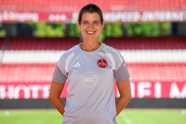 04.08.2026 - 1. FC Nürnberg FCN ( Club Clubfrauen ) - 1. Frauen Fussball Bundesliga BL - Saison 2026 2027 - Fototermin Porträttermin Vorstellung Präsentation Pressetermin - - xwoxzix - Einzelbild Einzelfoto Portrait Porträt Kopfbild - Lea Siebenhaar ( Sportpsychologin 1. FC Nürnberg FCN ) *** August 4, 2026 1 FC Nürnberg FCN Club Women s Team Women s Soccer Bundesliga (BL) 2026–2027 Season Photo Shoot Portrait Session Introduction Presentation Press Event xwoxzix Single Image Individual Photo Portrait Headshot Lea Siebenhaar SportsPsychologist 1 FC Nuremberg FCN