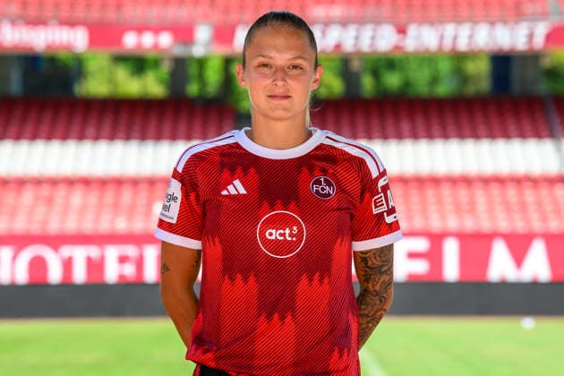 04.08.2026 - 1. FC Nürnberg FCN ( Club Clubfrauen ) - 1. Frauen Fussball Bundesliga BL - Saison 2026 2027 - Fototermin Porträttermin Vorstellung Präsentation Pressetermin - - xwoxzix - Einzelbild Einzelfoto Portrait Porträt Kopfbild - Fany Proniez (3, 1. FC Nürnberg FCN ) *** August 4, 2026 1 FC Nuremberg FCN Club Women s Team Women s Soccer Bundesliga (BL) 2026–2027 Season Photo Shoot Portrait Session Introduction Presentation Press Event xwoxzix Single Image Single Photo Portrait Headshot Fany Proniez 3, 1 FC Nuremberg FCN
